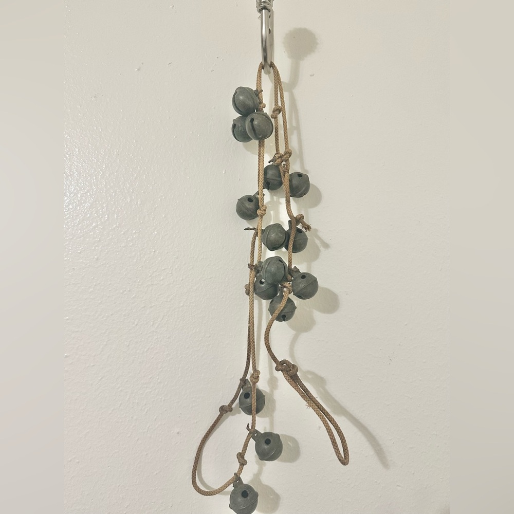 Antique Sleigh Bells solid metal 14 - Picture 7 of 8